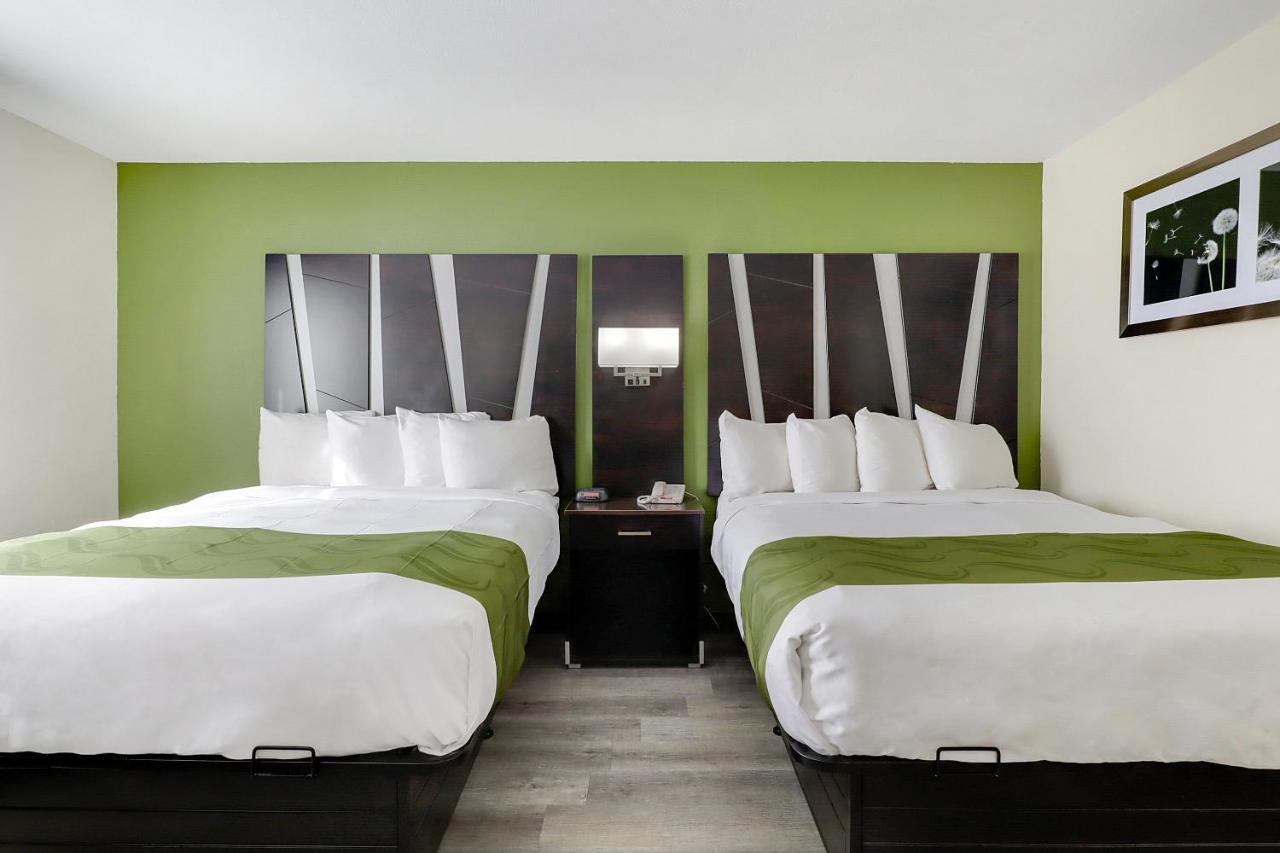 Quality Suites Albuquerque Airport Exterior photo